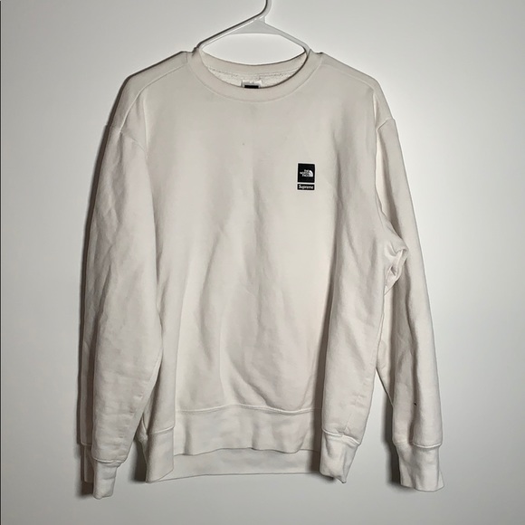 SUPREME X THE NORTH FACE crew neck sweatshirt!
